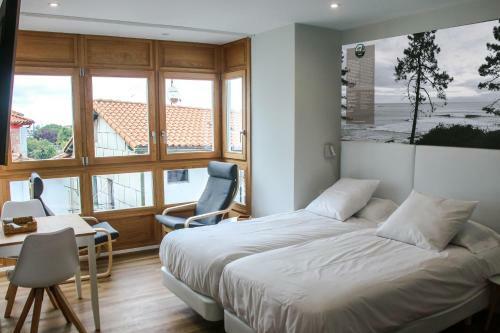 Apartamentos Mundaka Surf Camp