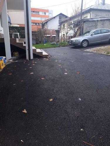 Apartman Kiwi In A Quite Central Area