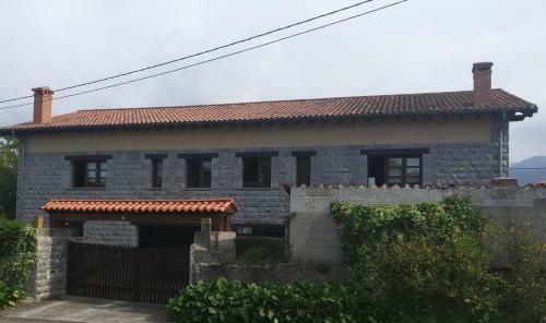 Agroturismo La Casona De Tresni�in