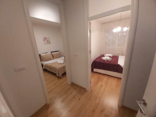 Silver Apartment