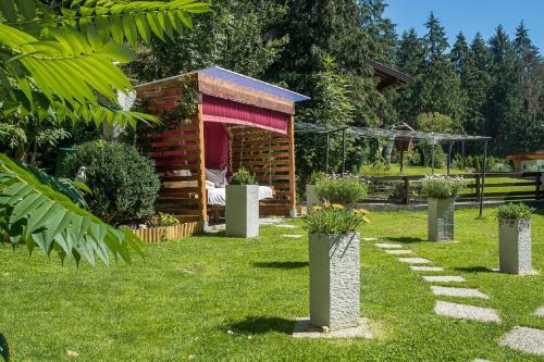 Hostal G�stehaus Waldrand Garni