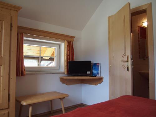 Hostal Ferienwohnungen Themessl