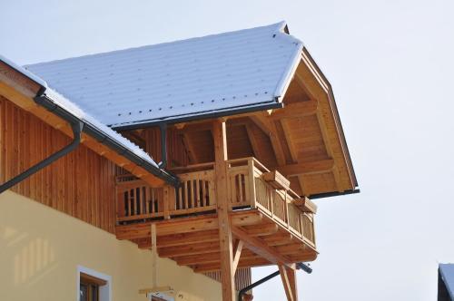 Hostal Ferienwohnungen Themessl
