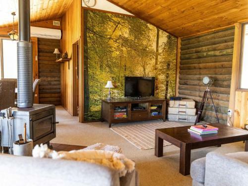 Glen Eden Estate The Log Cabin