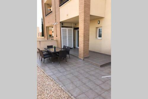 Ground Floor Two Bed Apartment With Private Garden