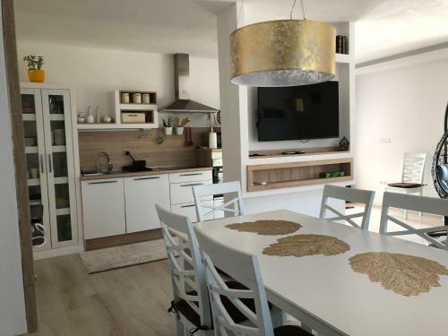 Villa UNA Navis