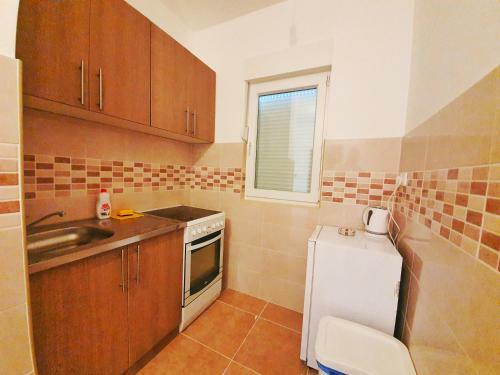 Apartman 44