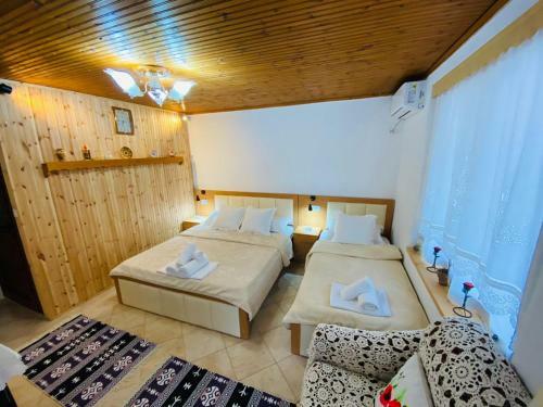 Hostal "mani Guest House"