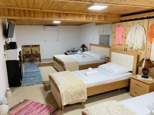 Hostal "mani Guest House"