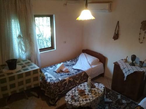Hostal Guesthouse Celos