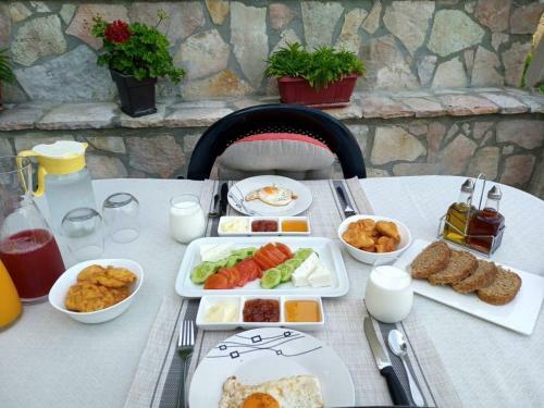 Hostal Kale Guesthouse
