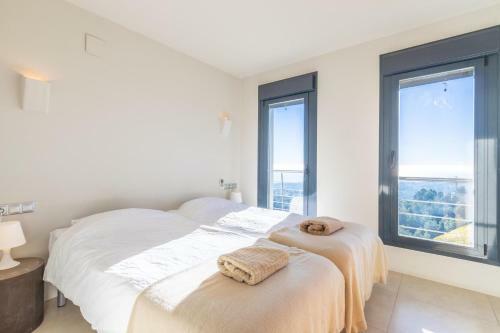 Luxury Villa With Stunning Sea View