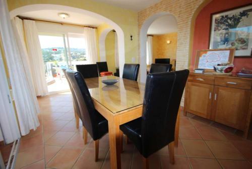 Villa Ensue�o