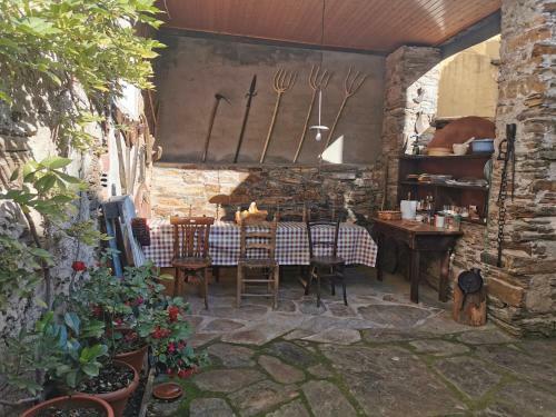 Apartamento Habitaci�n Barbacoa. Cuadruple Con Patio.
