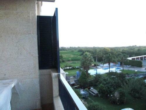 Apartamento Piso de 3 Dormitorios En Noalla (Sanxenxo)