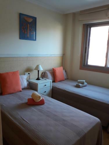 Apartamento Piso de 3 Dormitorios En Noalla (Sanxenxo)