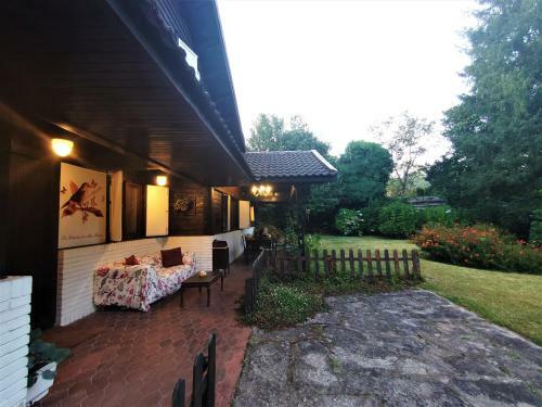 Villa Slow House Y La Caba�a de Miss Slower