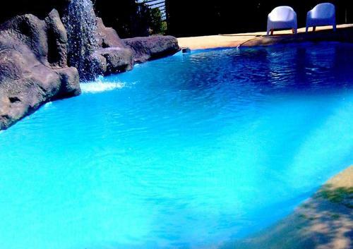 Villa Slow House Y La Caba�a de Miss Slower