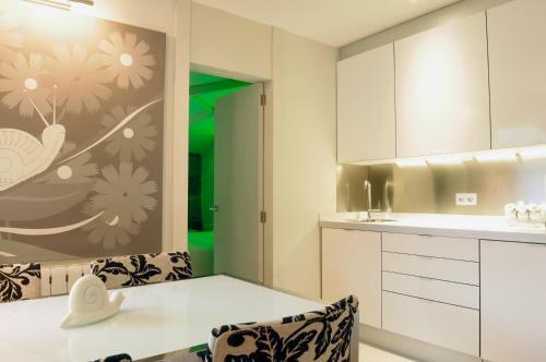 Villa Slow House Y La Caba�a de Miss Slower