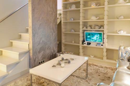 Villa Slow House Y La Caba�a de Miss Slower