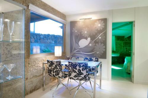 Villa Slow House Y La Caba�a de Miss Slower