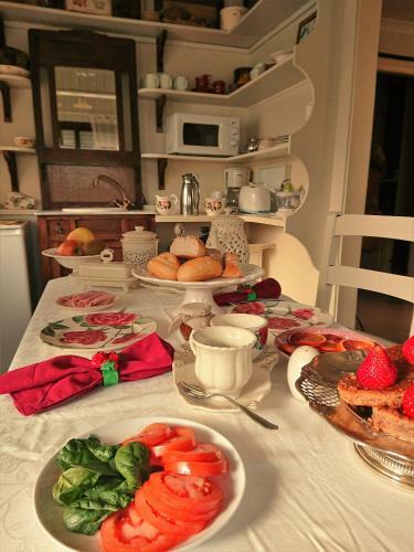 Villa Slow House Y La Caba�a de Miss Slower