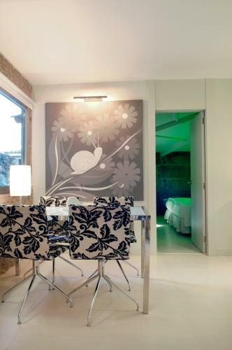 Villa Slow House Y La Caba�a de Miss Slower