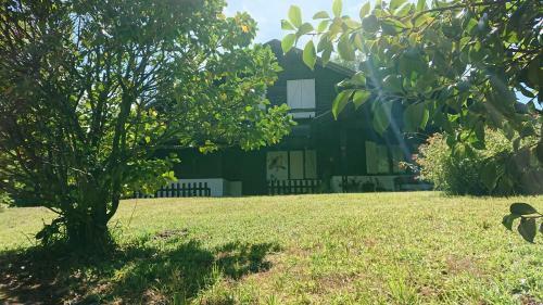 Villa Slow House Y La Caba�a de Miss Slower