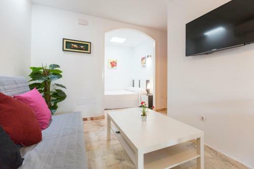 Villa Con Piscina En N�jar