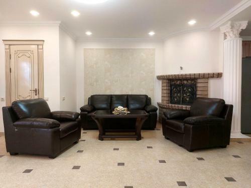 Hostal Dilijan Dili Angeles Guest House
