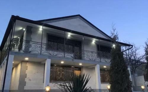 Hostal Dilijan Dili Angeles Guest House