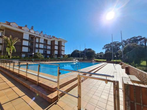 Apartamento Noja. Piso En Noja A 5 Minutos de La Playa de Ris