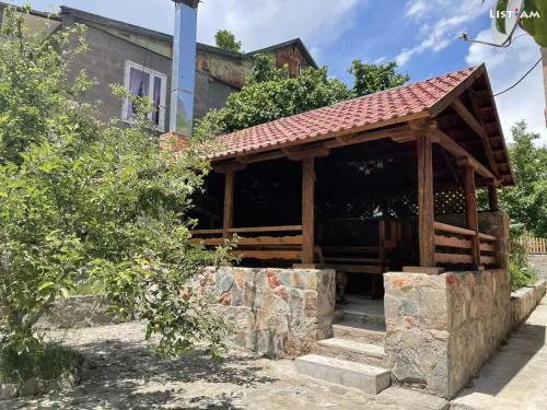 Emili Rest House