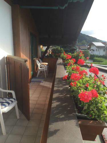 Hostal Pension Wieser "baschtlmai"