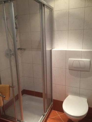 Hostal Pension Wieser "baschtlmai"