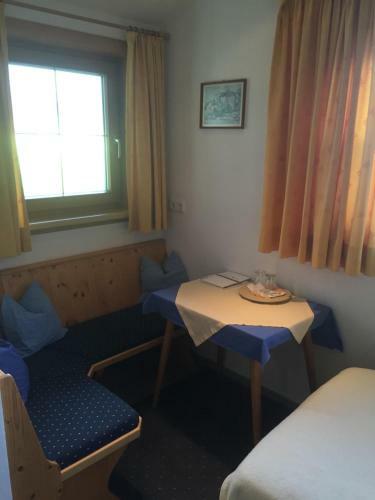 Hostal Pension Wieser "baschtlmai"