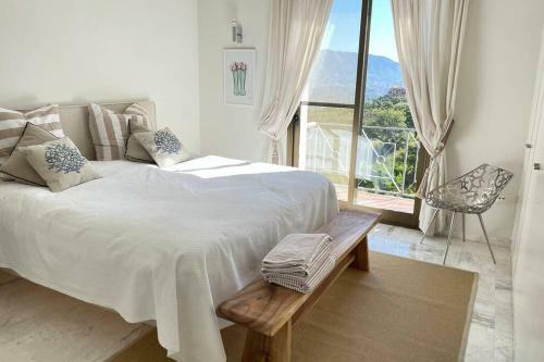 Villa Hideaway Hilltop View