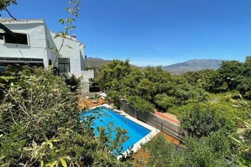 Villa Hideaway Hilltop View