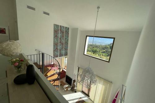 Villa Hideaway Hilltop View