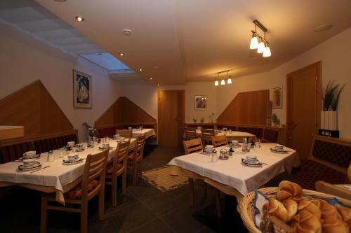 Hostal G�stehaus Alpina