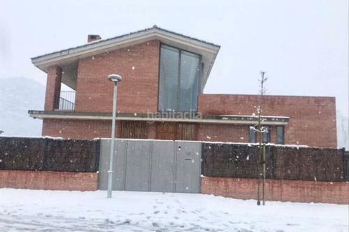 Extraordin�ria Villa de Disseny de Nova Construcci� Amb Piscina