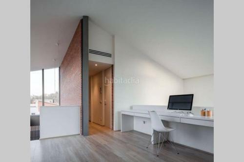 Extraordin�ria Villa de Disseny de Nova Construcci� Amb Piscina