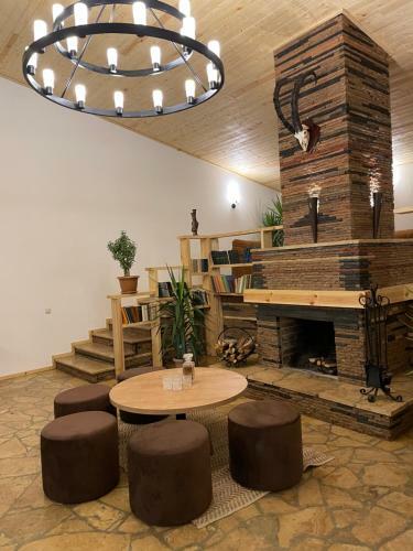 Villa Quattro Armenia - Comfortable Villa With Open Pool