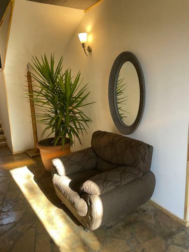 Villa Quattro Armenia - Comfortable Villa With Open Pool