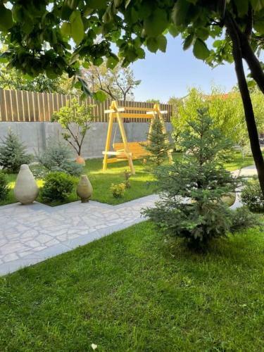 Villa Quattro Armenia - Comfortable Villa With Open Pool