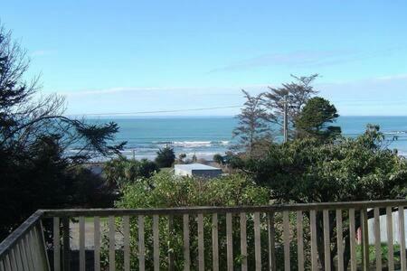 Private Seaside Couples Hideaway