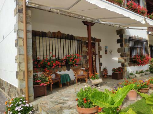 Apartamentos El Calleju