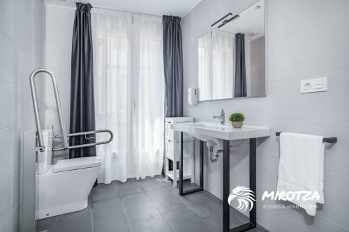Mirotza Rooms And Apartments