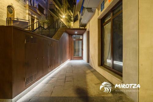 Mirotza Rooms And Apartments
