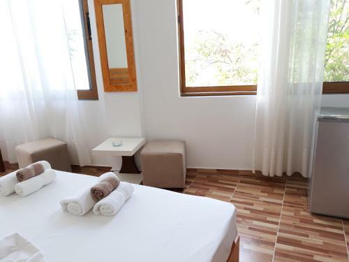 Hostal Beleris Rooms